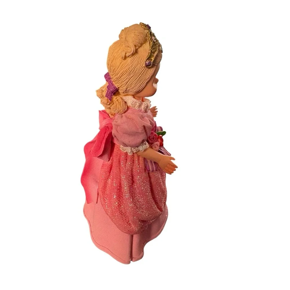 Madame‎ Alexander Cinderella Figurine 1999 w/ Box COA Limited Edition